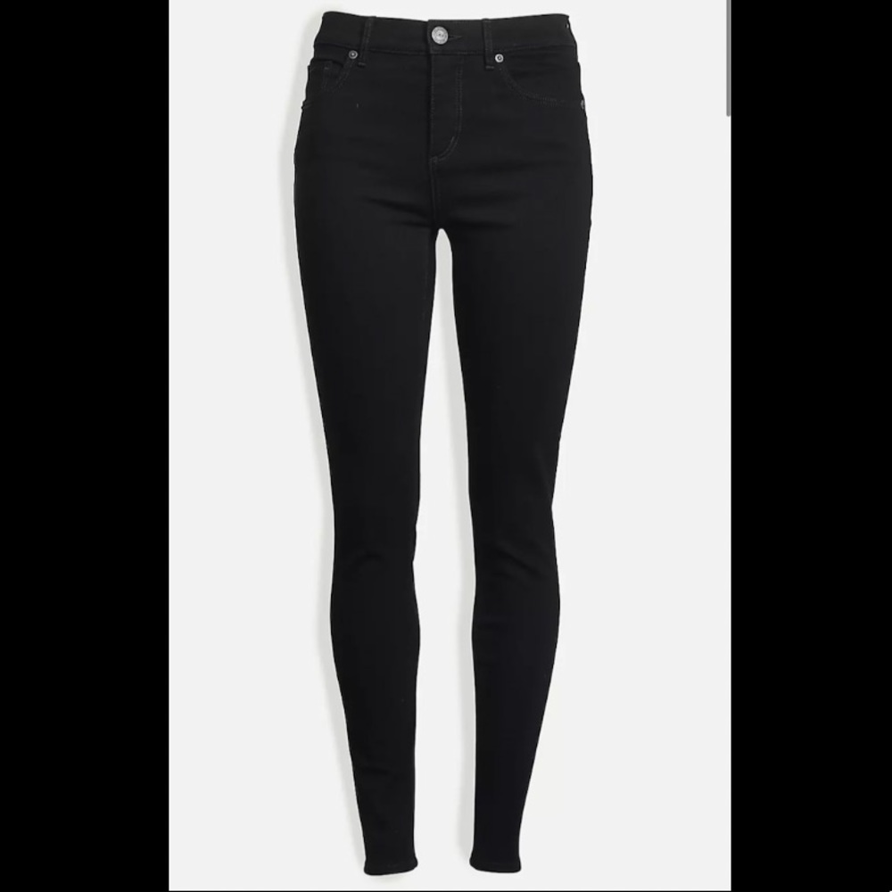 Modern Fit Loft Skinny Jeans!